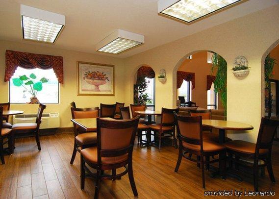 Quality Inn & Suites Pine Bluff Restoran foto