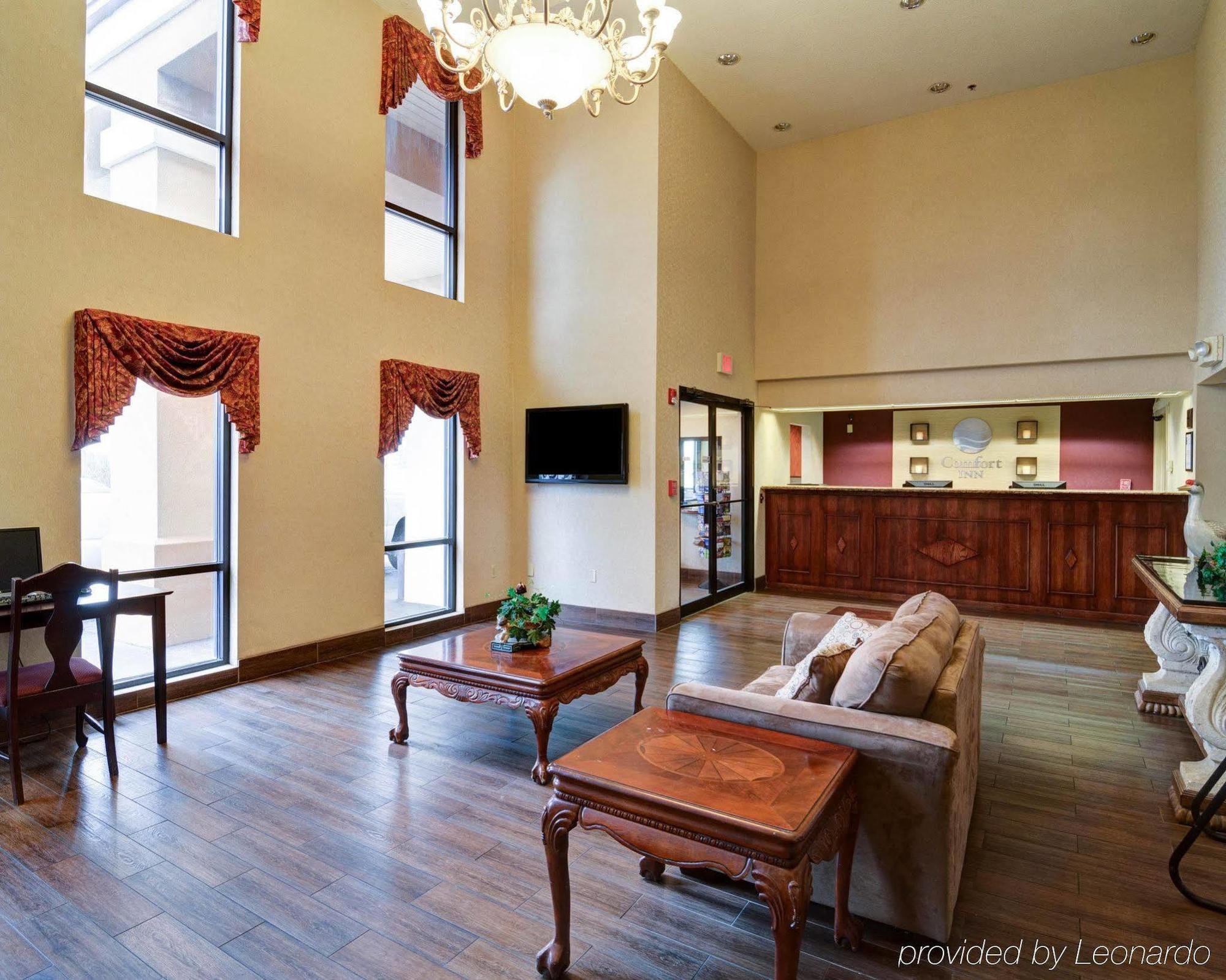 Quality Inn & Suites Pine Bluff Bagian luar foto