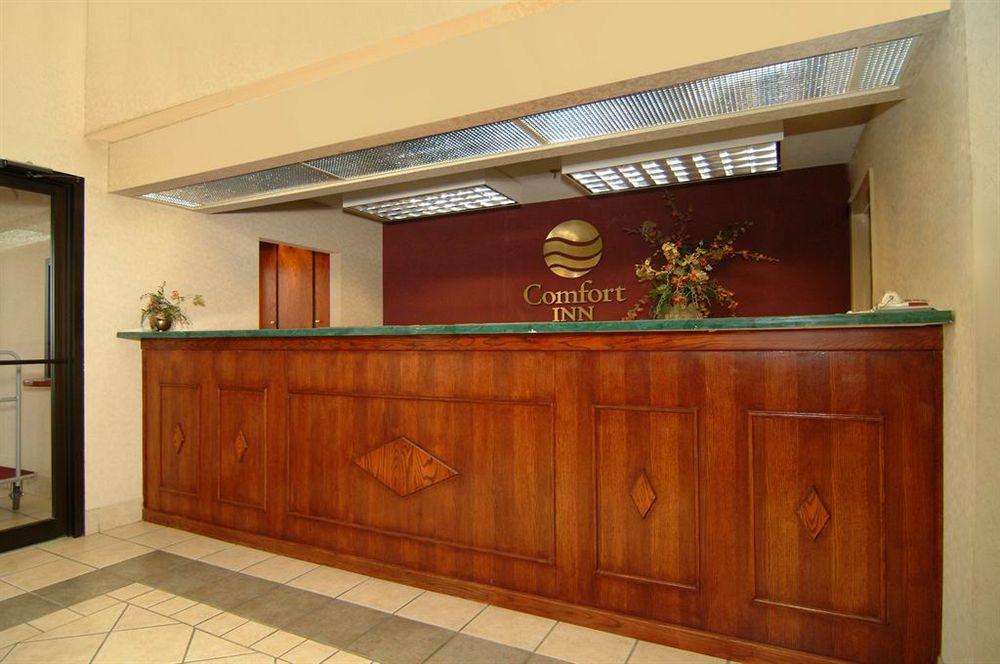 Quality Inn & Suites Pine Bluff Bagian luar foto