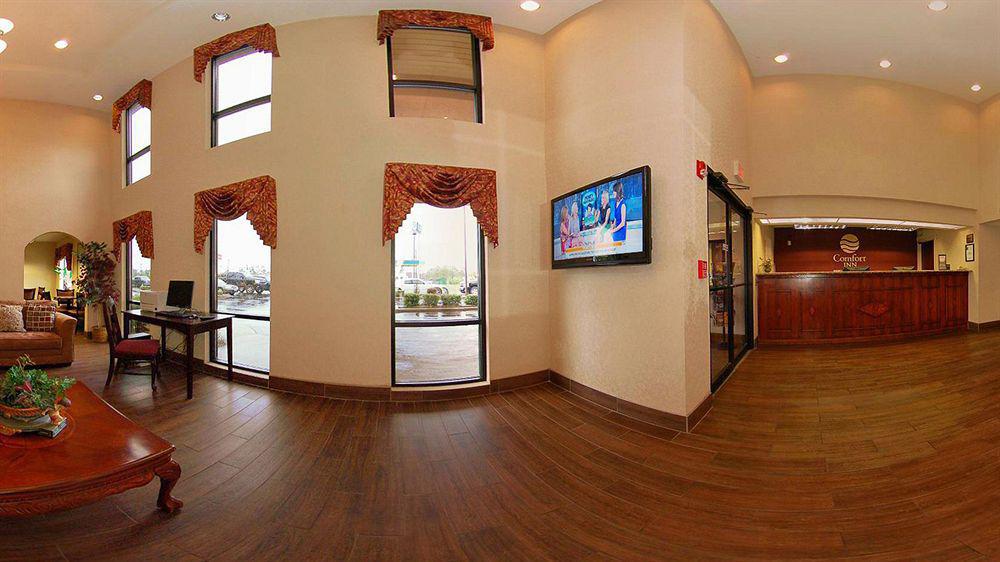 Quality Inn & Suites Pine Bluff Bagian luar foto
